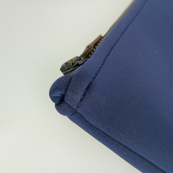 HERMES Hermes Truss Flat MM Neoban Pouch H104312M 01 Navy Polyamide Elastane ... - Picture 6 of 9